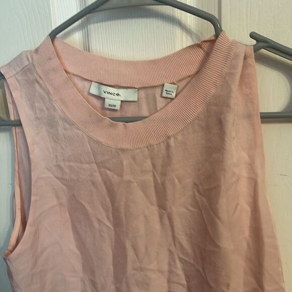 Vince. XSmall Blouse Pink NWOT with defects - Picture 2 of 9